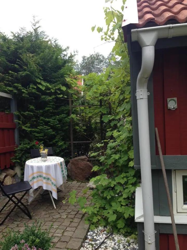 Lilla Gaeststugan Uppsala Extérieur photo